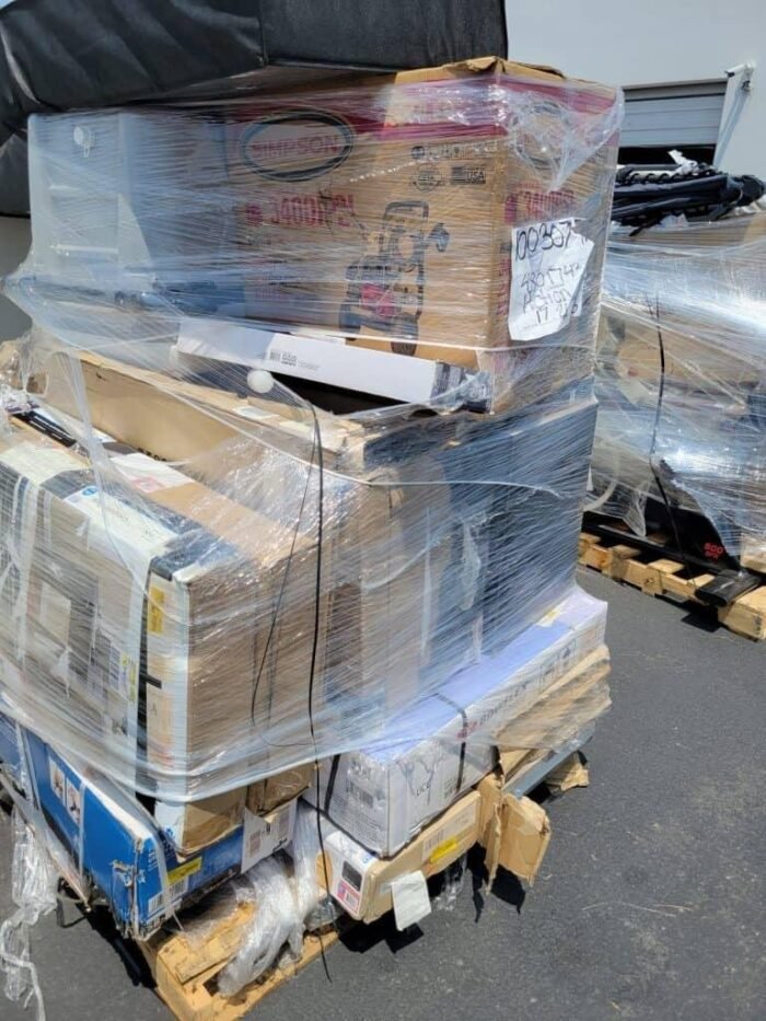 AMZ customer returns pallet 6ft mediums with assorted items